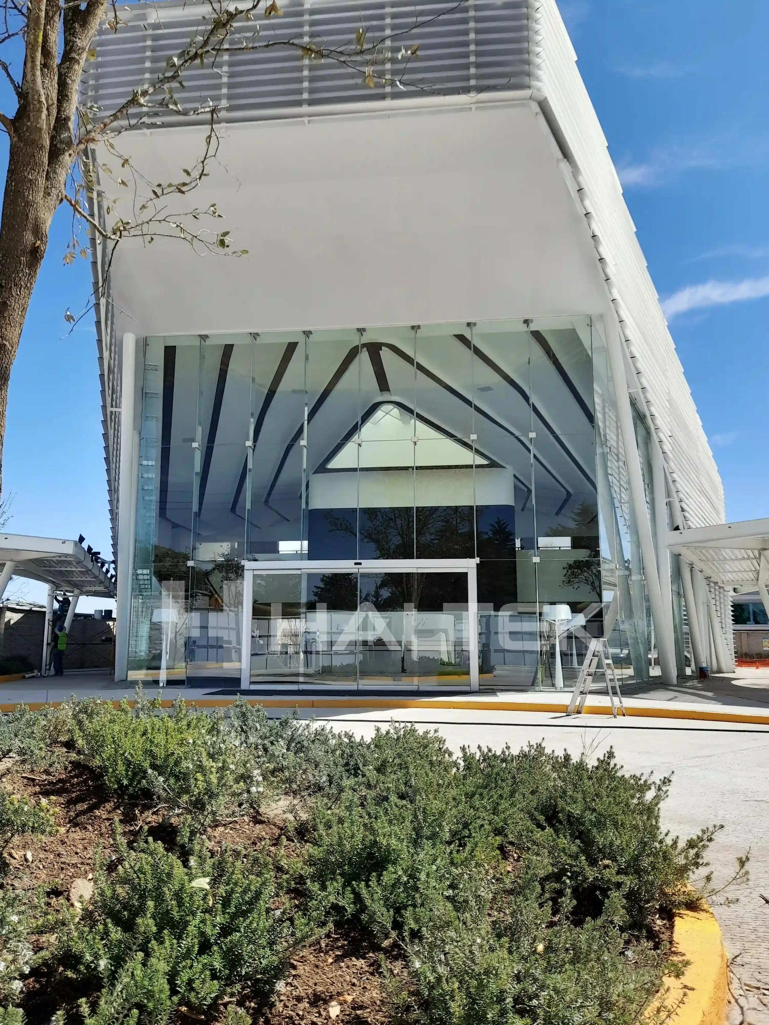 Toma contrapicada del proyecto Genomma Lab.