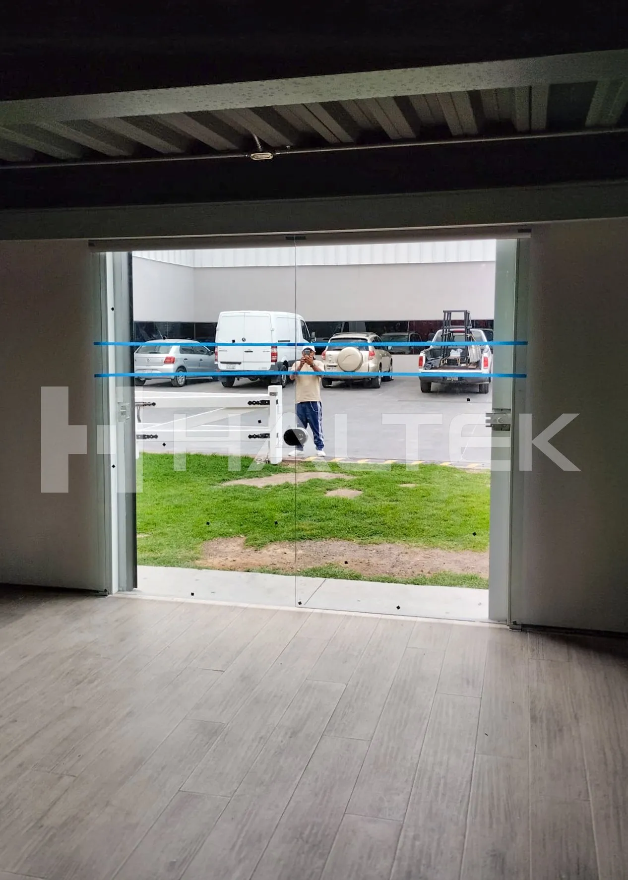 Interior del proyecto Granero con acabados modernos.