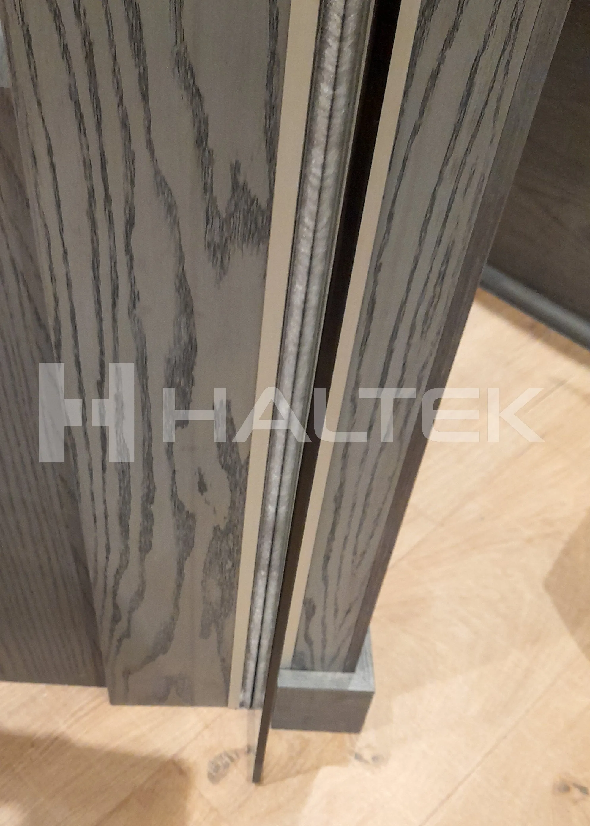 Detalle de puerta empotrada en proyecto Lieb.